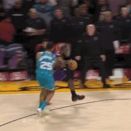 星空体育官方入口-不穿鞋极限传球功亏一篑 詹姆斯久坐在地黯然神伤